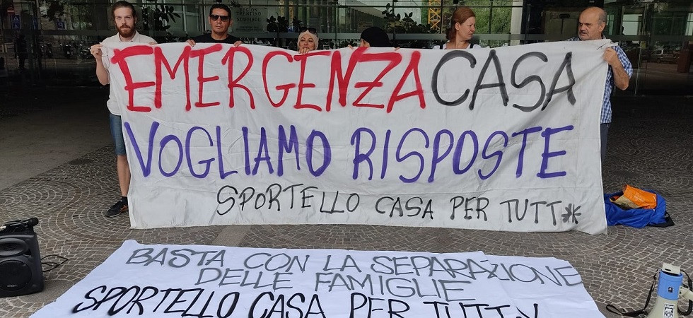 L’appello degli attivisti al Consiglio provinciale: “Approvate il blocco degli sfratti dalle case Itea